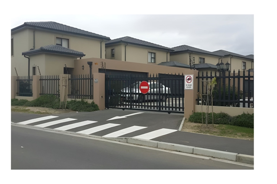 3 Bedroom Property for Sale in Parklands East Western Cape